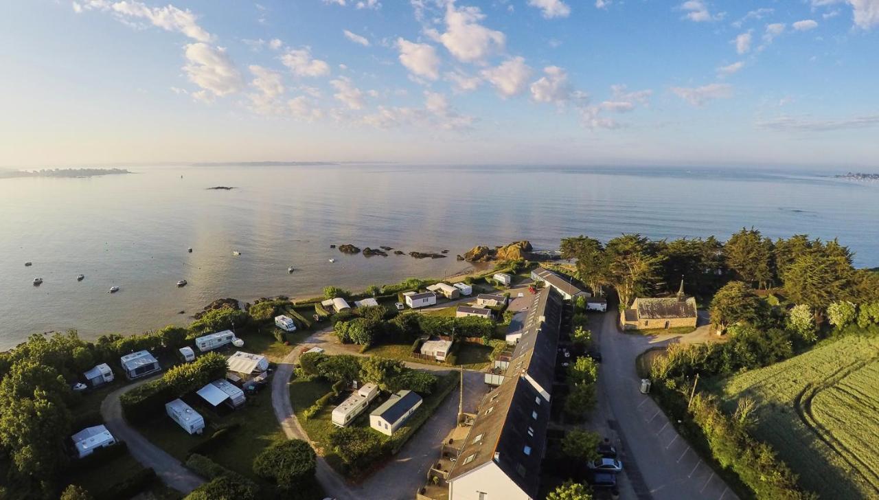 Village De Cromenach Ambon Zewnętrze zdjęcie